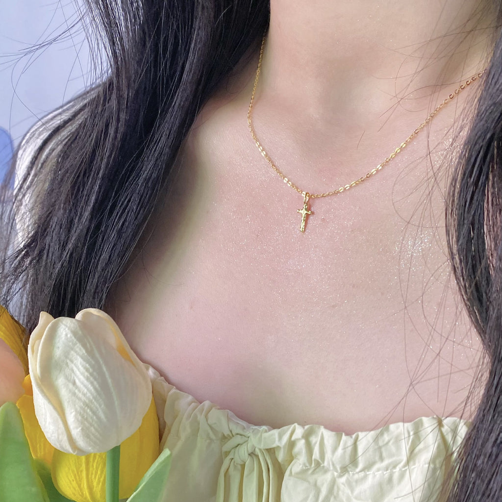 925 Sterling Silver Cross Necklace | 18K Gold Hammer Pattern Minimalist Clavicle Chain